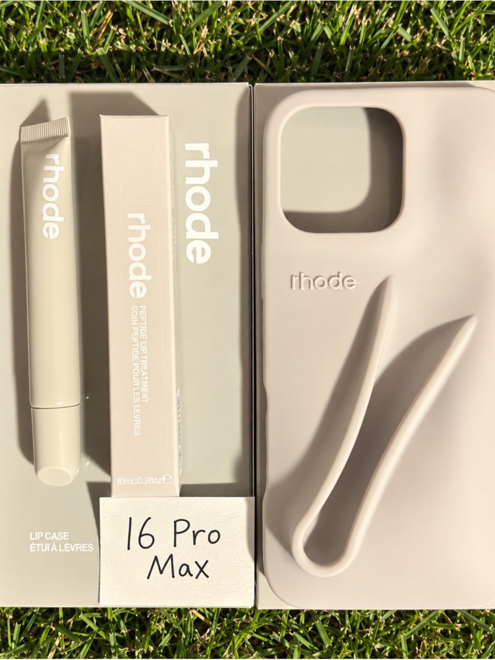 RHODE GREY Silicone Lip Case & Peptide Lip Treatment - Picture 3 of 3